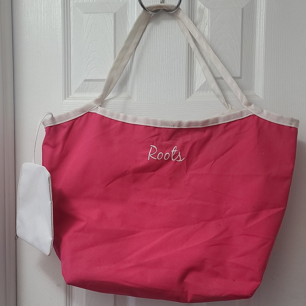 Preloved ROOTS beach/shoulder/tote bag